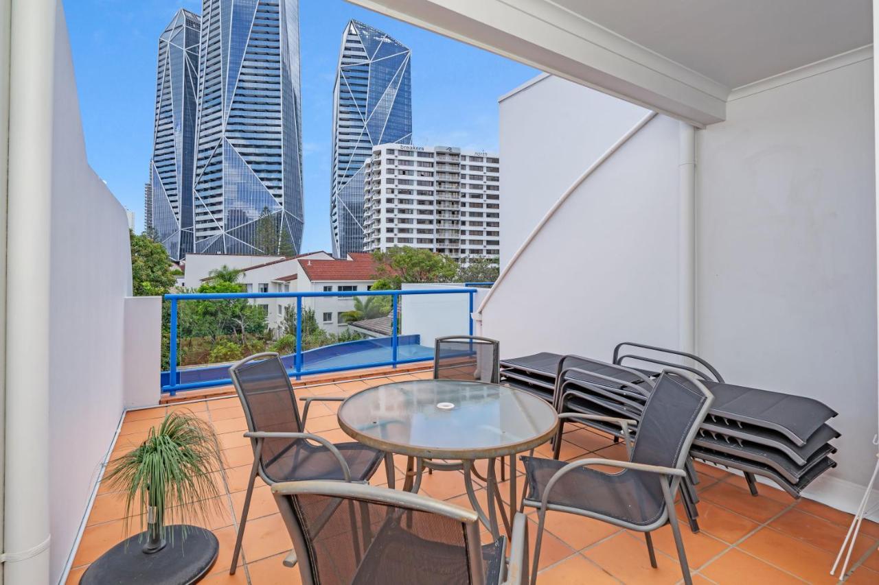 Surfers Beach Resort One Gold Coast Exterior photo